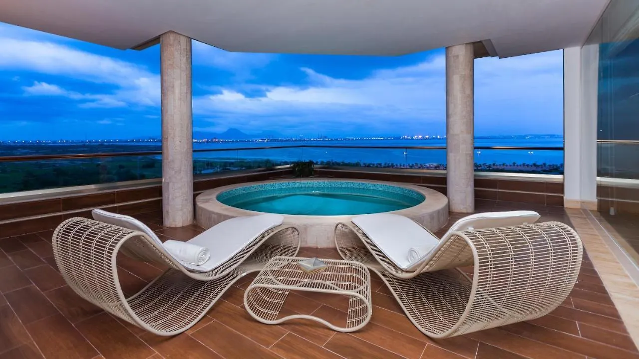 Adam Hotel Suites チュニス 5*,  チュニジア